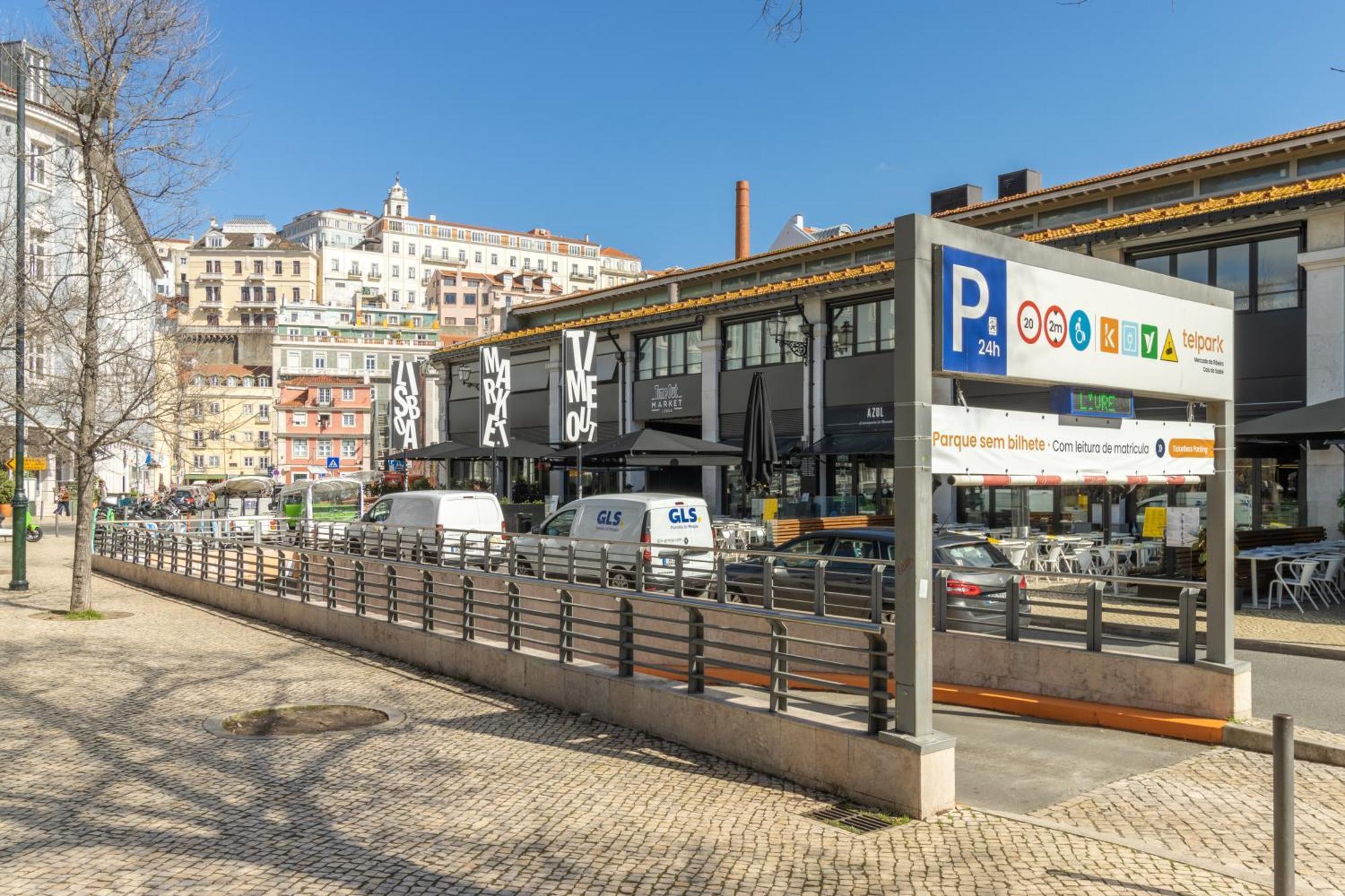 Modern 3Br, Terrace, Ac/Heating & Self Check-In Apartment Lisbon Exterior photo