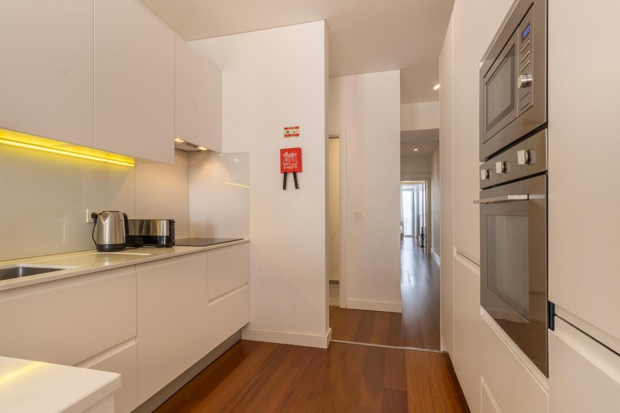 Modern 3Br, Terrace, Ac/Heating & Self Check-In Apartment Lisbon Exterior photo