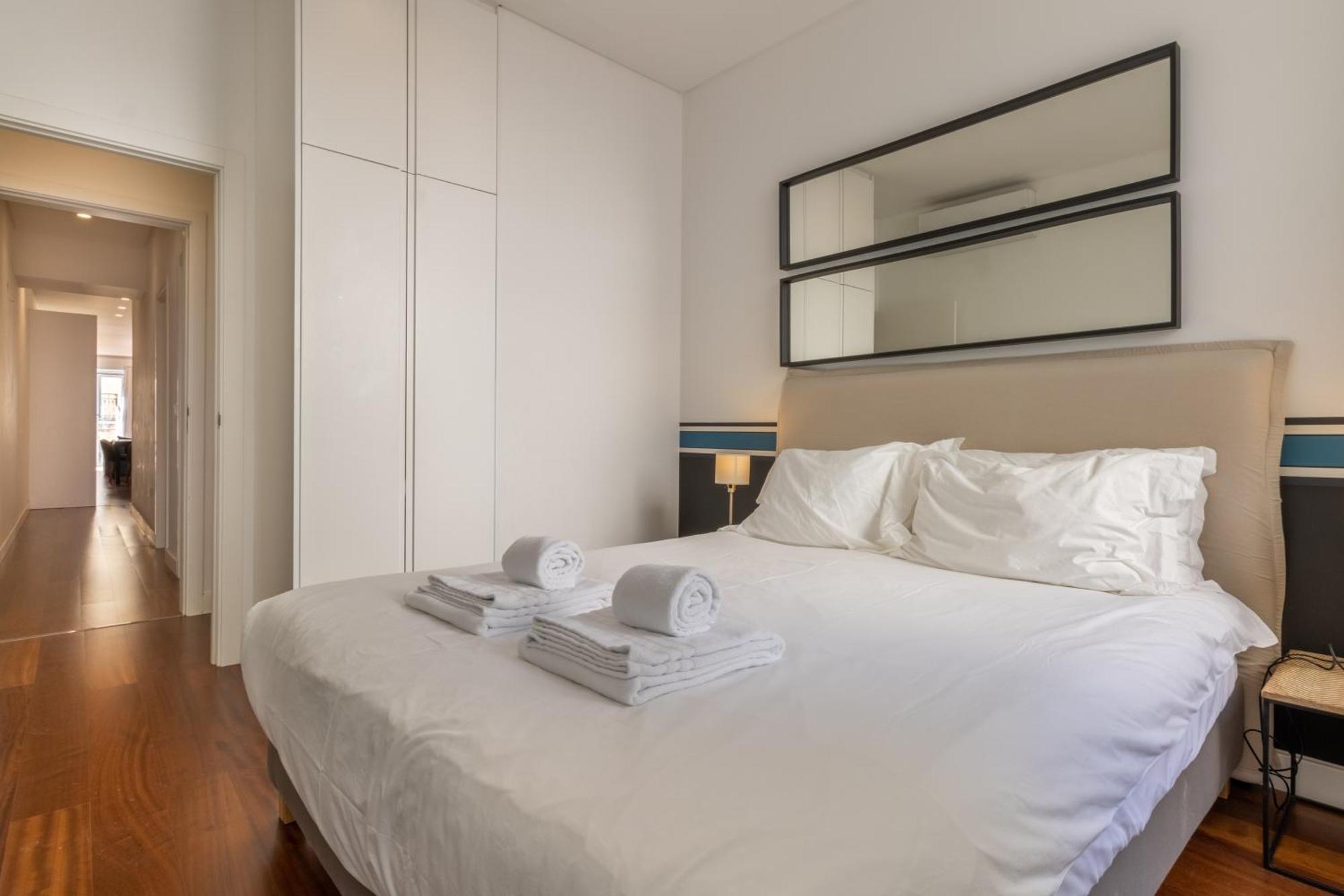 Modern 3Br, Terrace, Ac/Heating & Self Check-In Apartment Lisbon Exterior photo