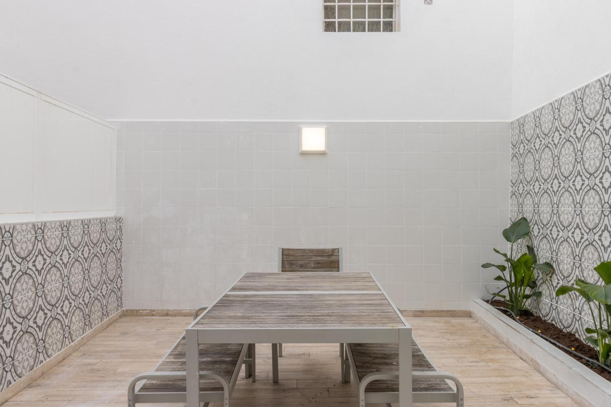 Modern 3Br, Terrace, Ac/Heating & Self Check-In Apartment Lisbon Exterior photo